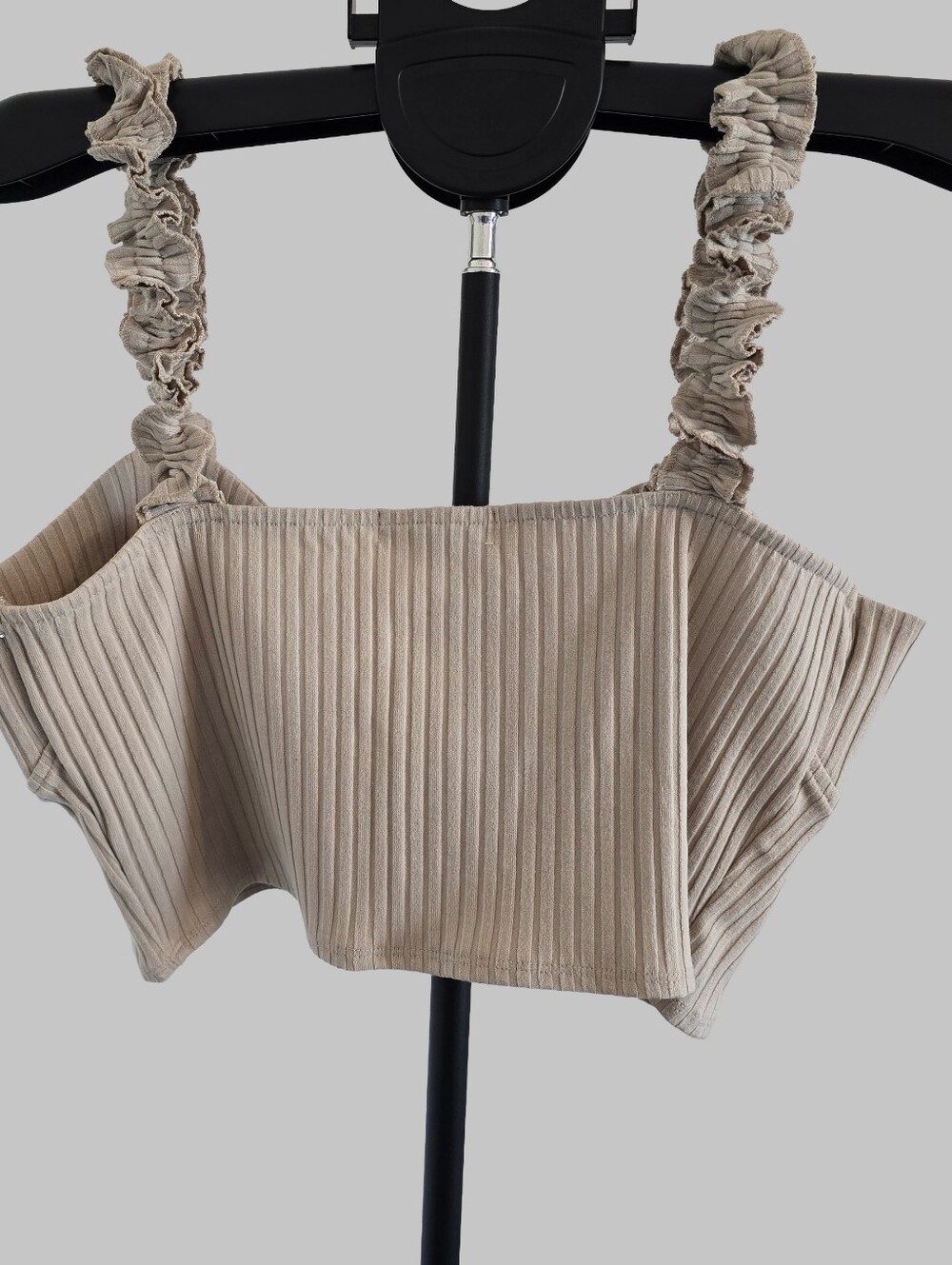 Backyard Roses Ribbed Ruffled Crop Top (Size XXL) - Picture 3 of 5